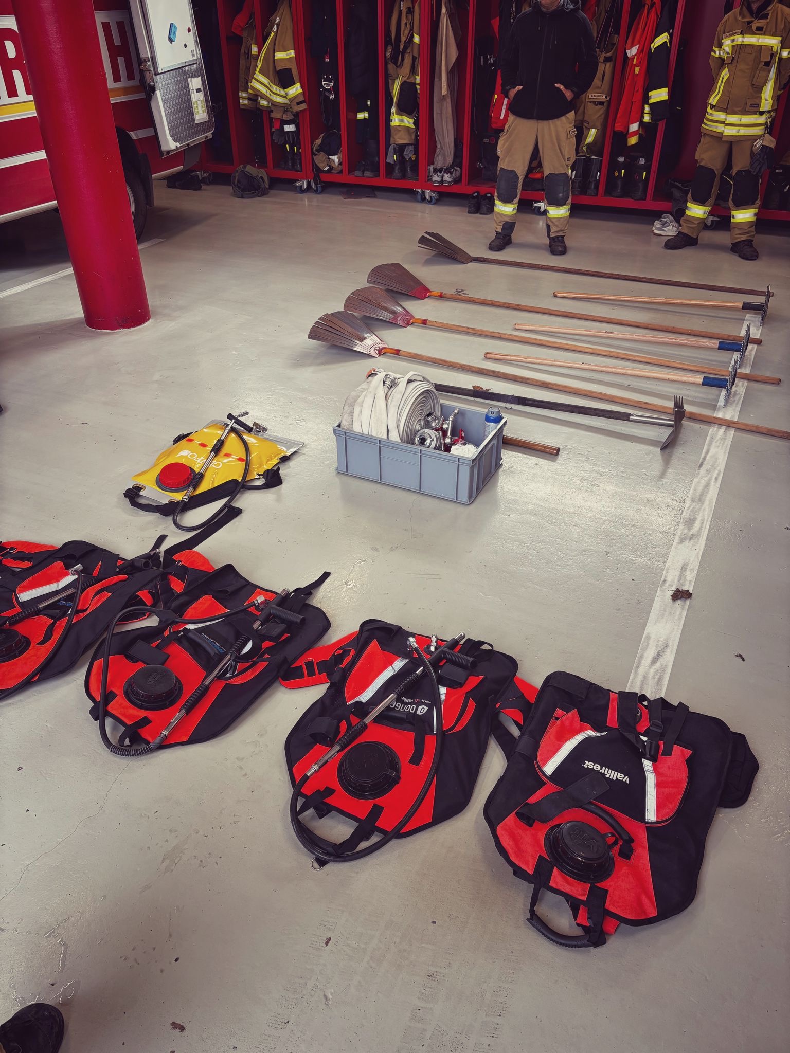 f375763e 565b 499d 9849 a6224866e671